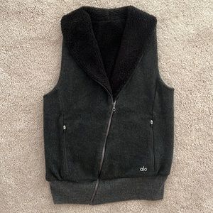 Alo yoga brand cozy vest.